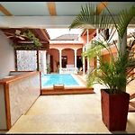 Room In Guest Room - Ca-6 Gethsemane Room With Breakfast Included And Wifi