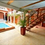 Room In Guest Room - Ca-6 Gethsemane Room With Breakfast Included And Wifi
