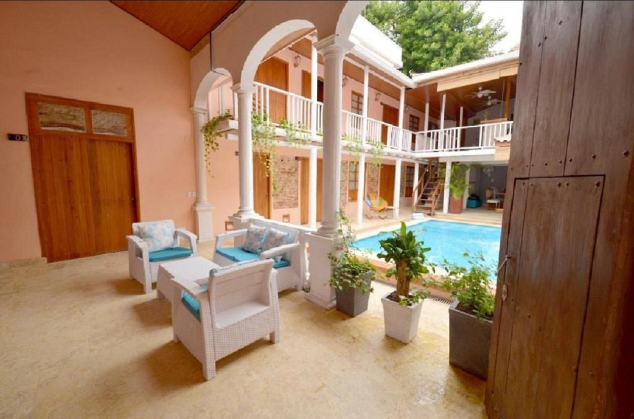 In Guest - Ca-6 Gethsemane With Breakfast Included And Wifi * Cartagena